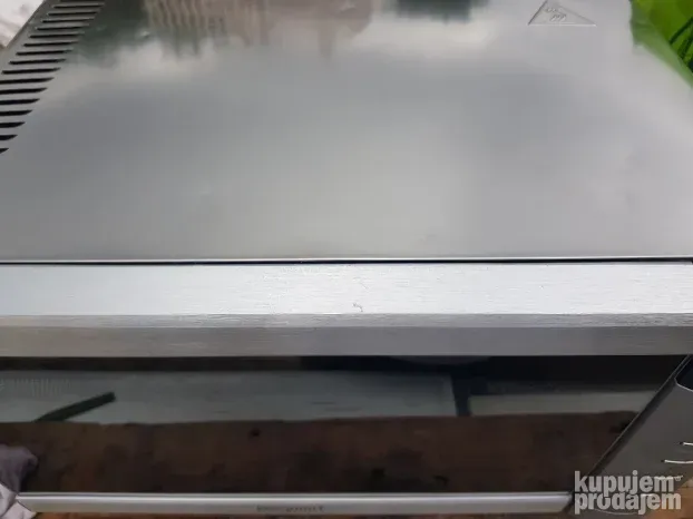 Exquisit Mikrotalasna Grill Inoks Siva 1100W Top stanje