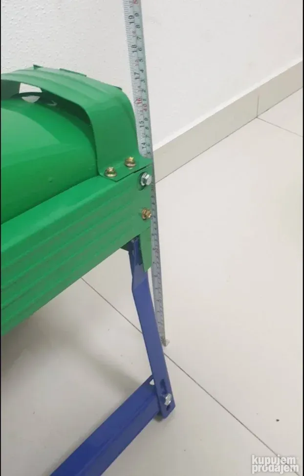 Krunjac za kukuruz - Nov