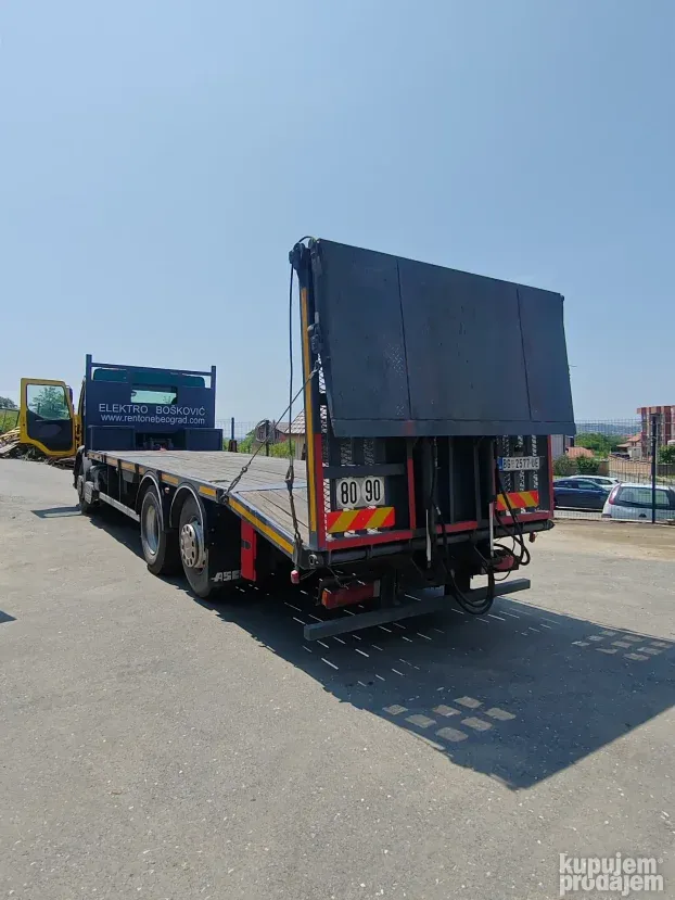 Renault 6x2 KAMION SA NAVOZOM