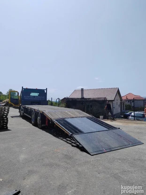 Renault 6x2 KAMION SA NAVOZOM