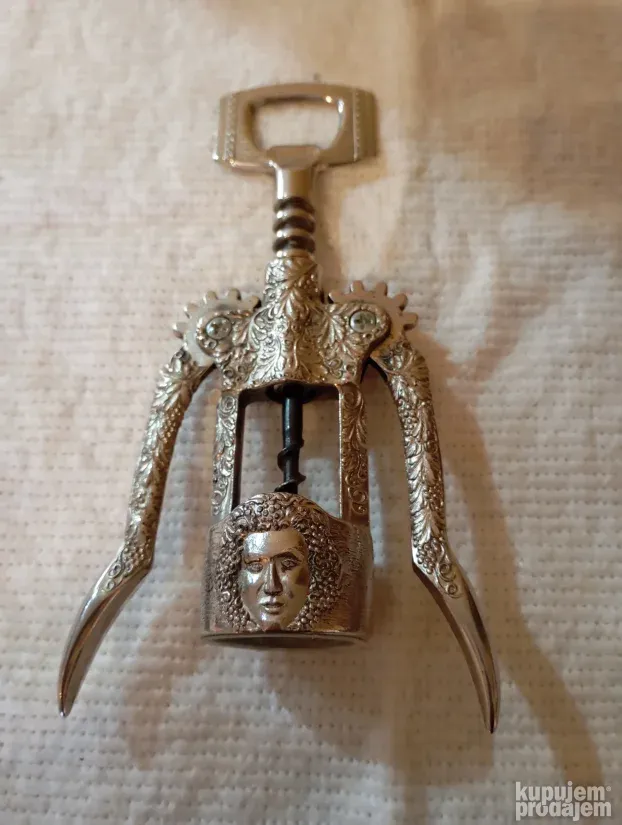 Stari otvarač za flaše