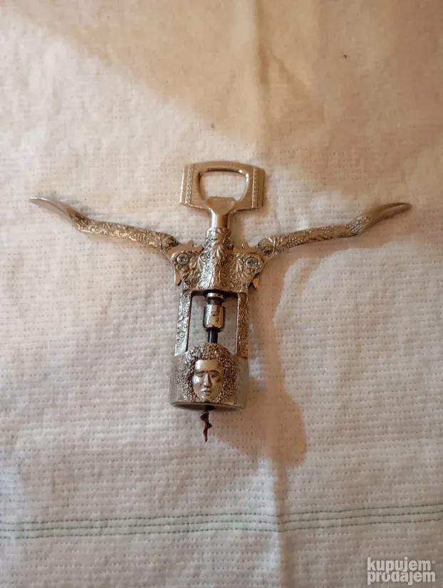 Stari otvarač za flaše