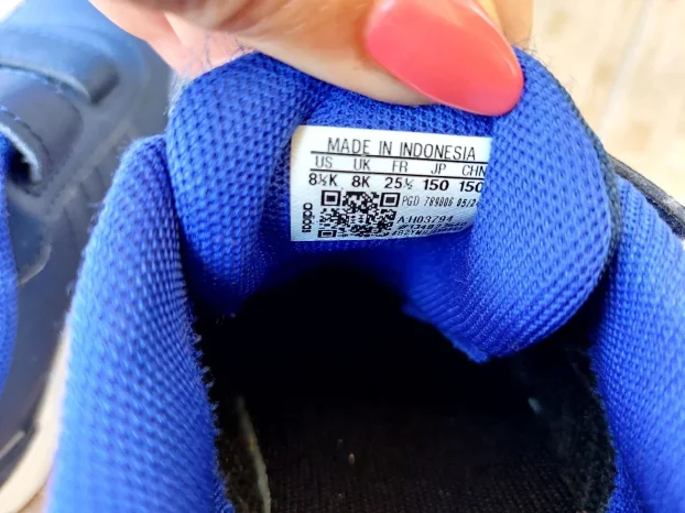 Kao nove Adidas patike za dečaka ili devojčicu broj 25.5
