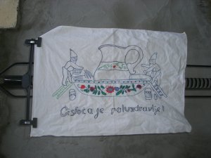 Vezeno -  iznad umivaonika 2rezervisano