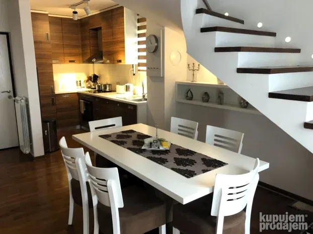 Gornji grad, Banatska, duplex, 106m2, 5.0, 2/3, uknj.