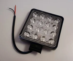 Odlican metalni LED radni far 12V IP97
