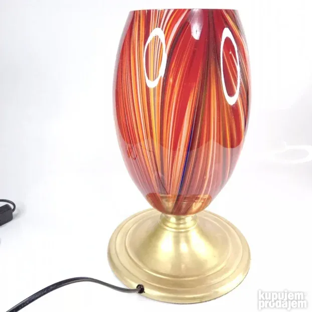 Stara stona lampa