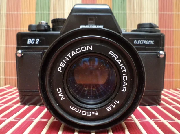 Appareil Photo Praktika BC 1 Electronic – Noir, Avec Objectif Pentacon Prakticar 1:1.8 50mm MC