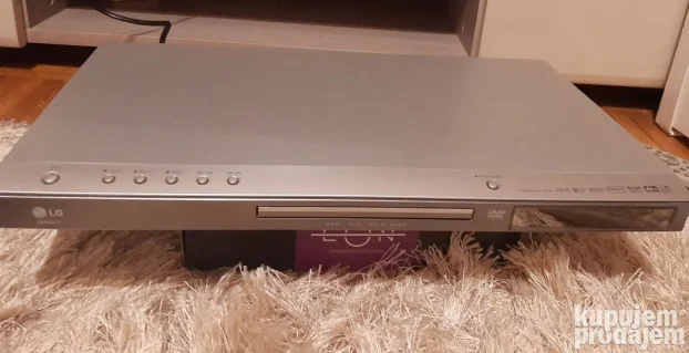 Prodajem  DVD LG