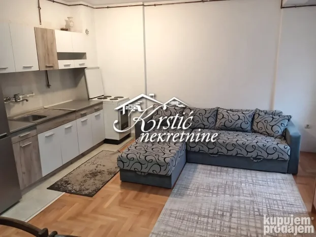 Kragujevac, Centar, 0.5 garsonjera, 30 m²