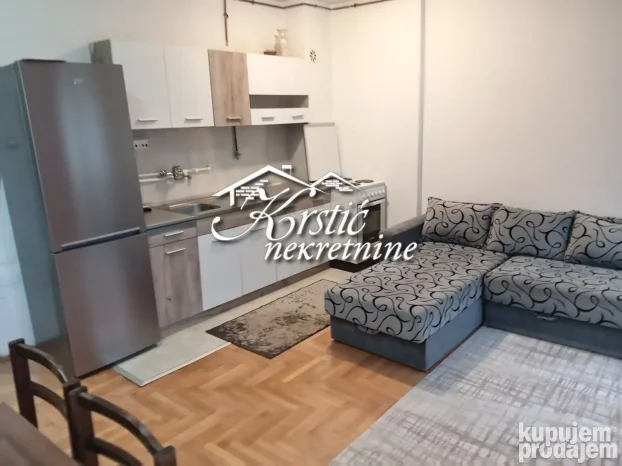 Kragujevac, Centar, 0.5 garsonjera, 30 m²