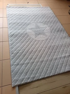 Tepih sivo beli  190 x130 cm