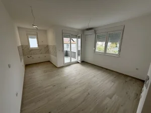 Dvosoban,41m2,Adice