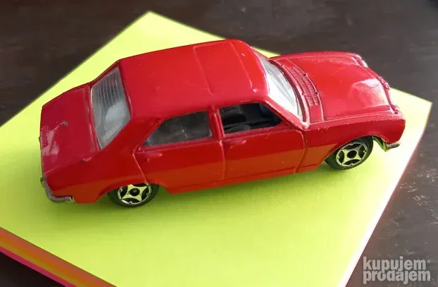 Crveni Peugeot 504 Norev Minijet