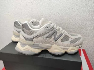New Balance 9060 model Sepatu