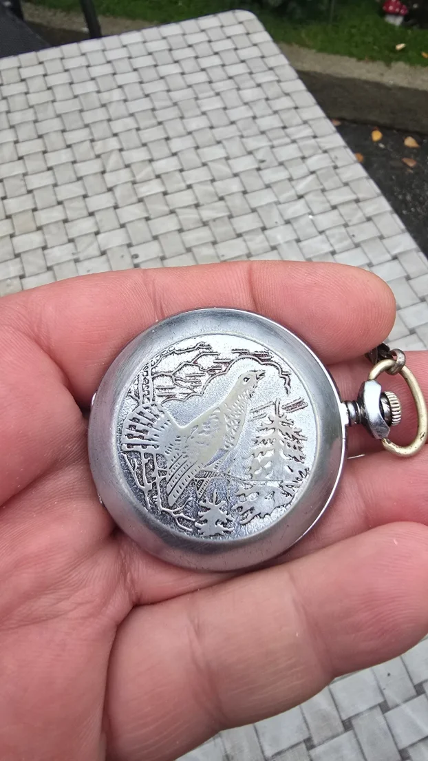 MOLNIA br.3 - kvalitetan i lep, ruski mehančki džepni sat