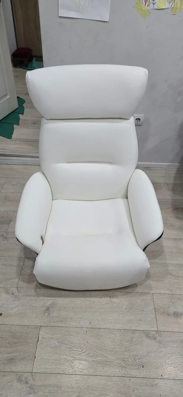 Presvlacenje svih vrsta namestaja,sedista automobila,motora.