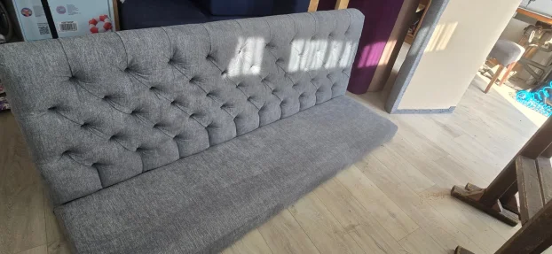 Presvlacenje svih vrsta namestaja,sedista automobila,motora.