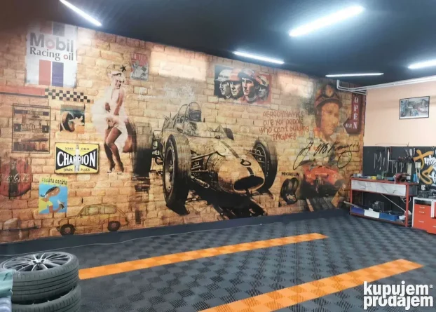 Popravka udubljenja kad je auto gradiran. Masiranje limarije