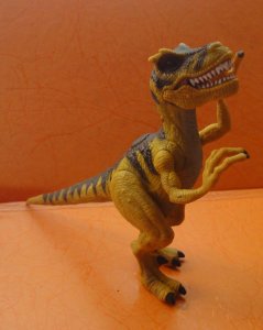 Dino tireks vozi trotiko   za Novi Sad svaki dan