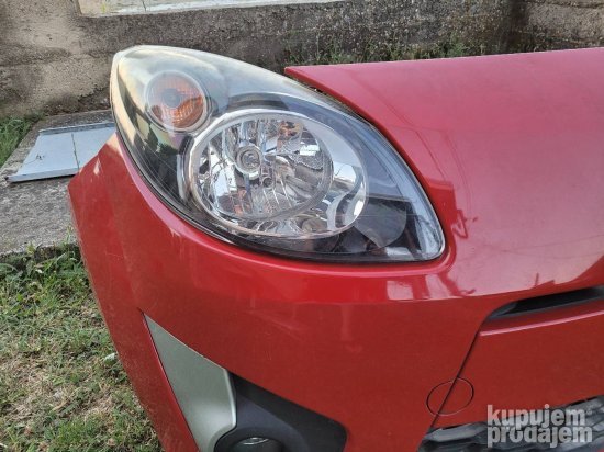 Reno twingo prednji branik farovi krila