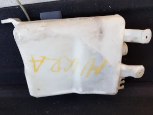 Nisan mikra cantra posuda za tečnost šajbe stakla