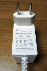 Adapter 12V 2A