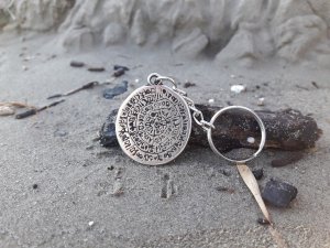Disk iz Feistosa privezak za kljuceve