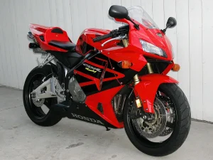 Honda CBR 600rr ('05-'06) u delovima!