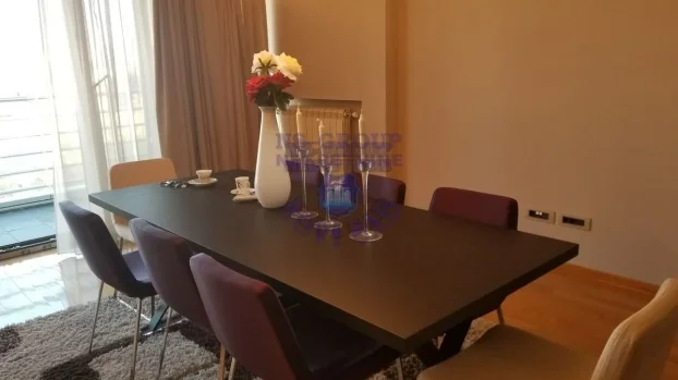 Š-452175, Opština Novi Sad, 4.0 četvorosoban, 202 m²