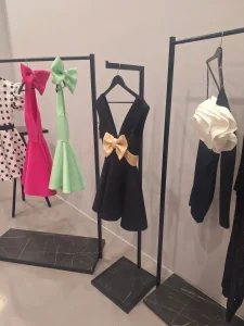 Izrada štendera za butike Lux556