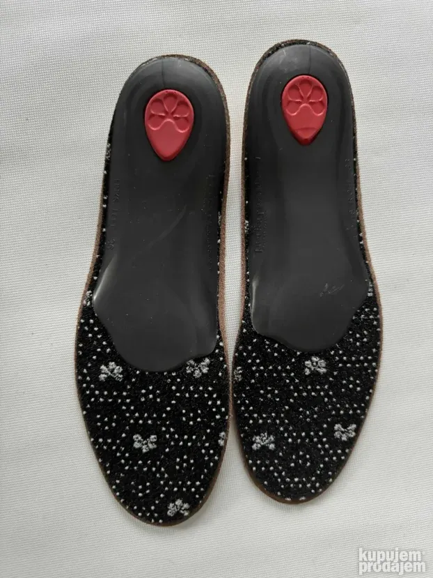 Ulosci , petni trn, Pewag