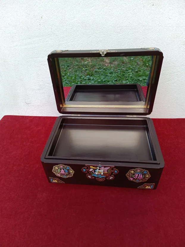 Velika kineska drvena kutija za nakit