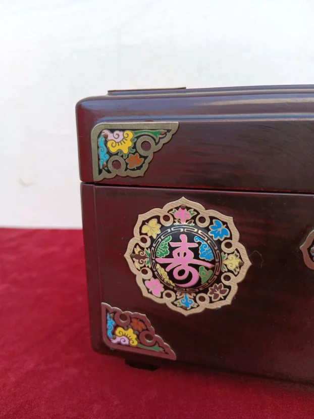 Velika kineska drvena kutija za nakit