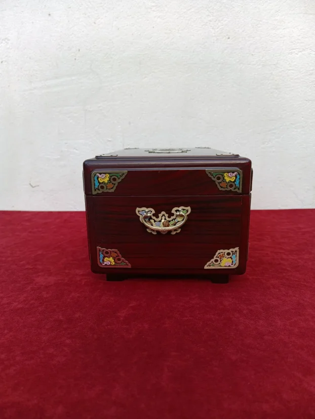 Velika kineska drvena kutija za nakit