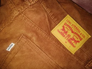 Levi Strauss & CO W32 L32 (somot)- Original/NOVO!