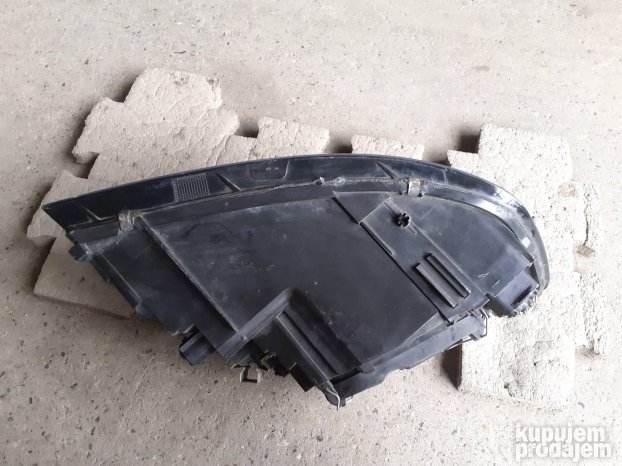 Volvo S40 II far levi ksenon