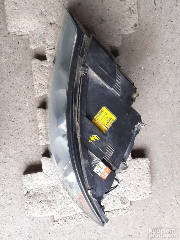 Volvo S40 II far levi ksenon