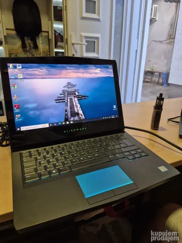 Alienware 13.3/i7 7700HQ/32gb/512ssd/2k touchscreen/1060 6gb