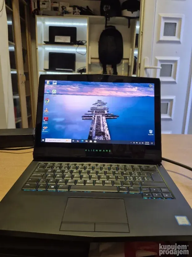 Alienware 13.3/i7 7700HQ/32gb/512ssd/2k touchscreen/1060 6gb