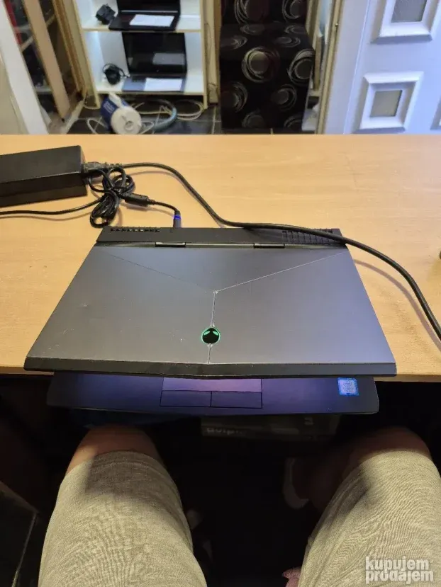 Alienware 13.3/i7 7700HQ/32gb/512ssd/2k touchscreen/1060 6gb