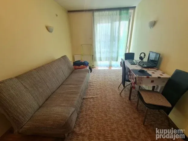 Nova Detelinara, garsonjera, 25m2