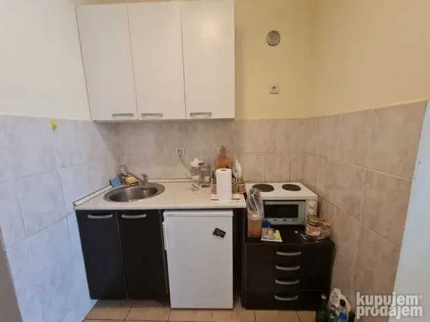 Nova Detelinara, garsonjera, 25m2