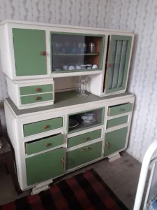 Zeleni kredenac