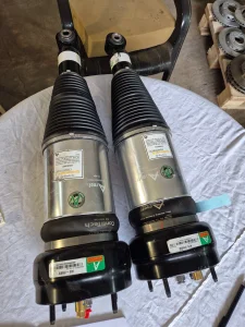 Arnott AS 2889 Air Suspension Strut  Jaguar XJ X350/X358