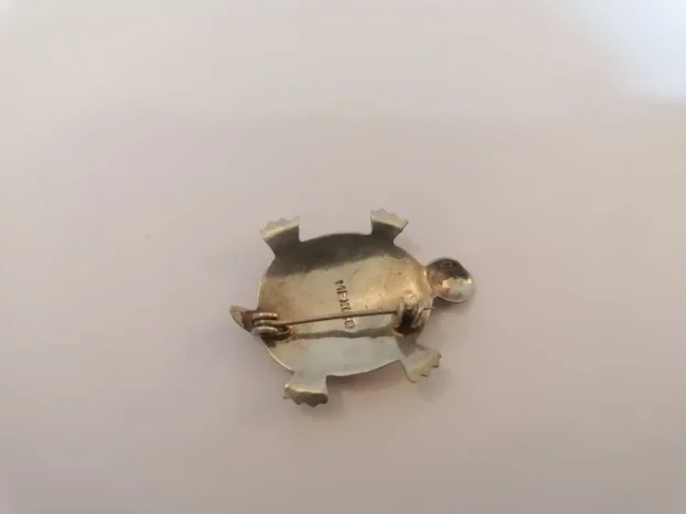 Vintage broš kornjača alpaka sedef - KupujemProdajem