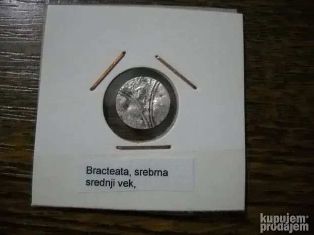 Bracteata srebrna kovanica, srednji vek