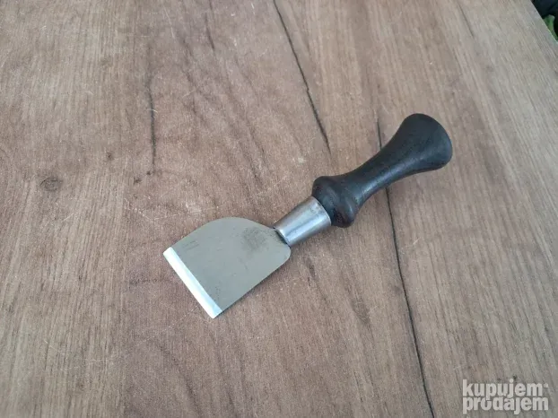 Nož za kožu 42mm.