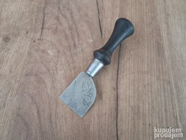 Nož za kožu 42mm.