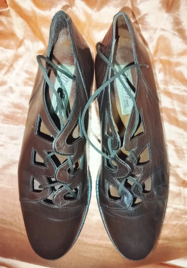 "MISS MONA" kožne cipele sandale br. 40